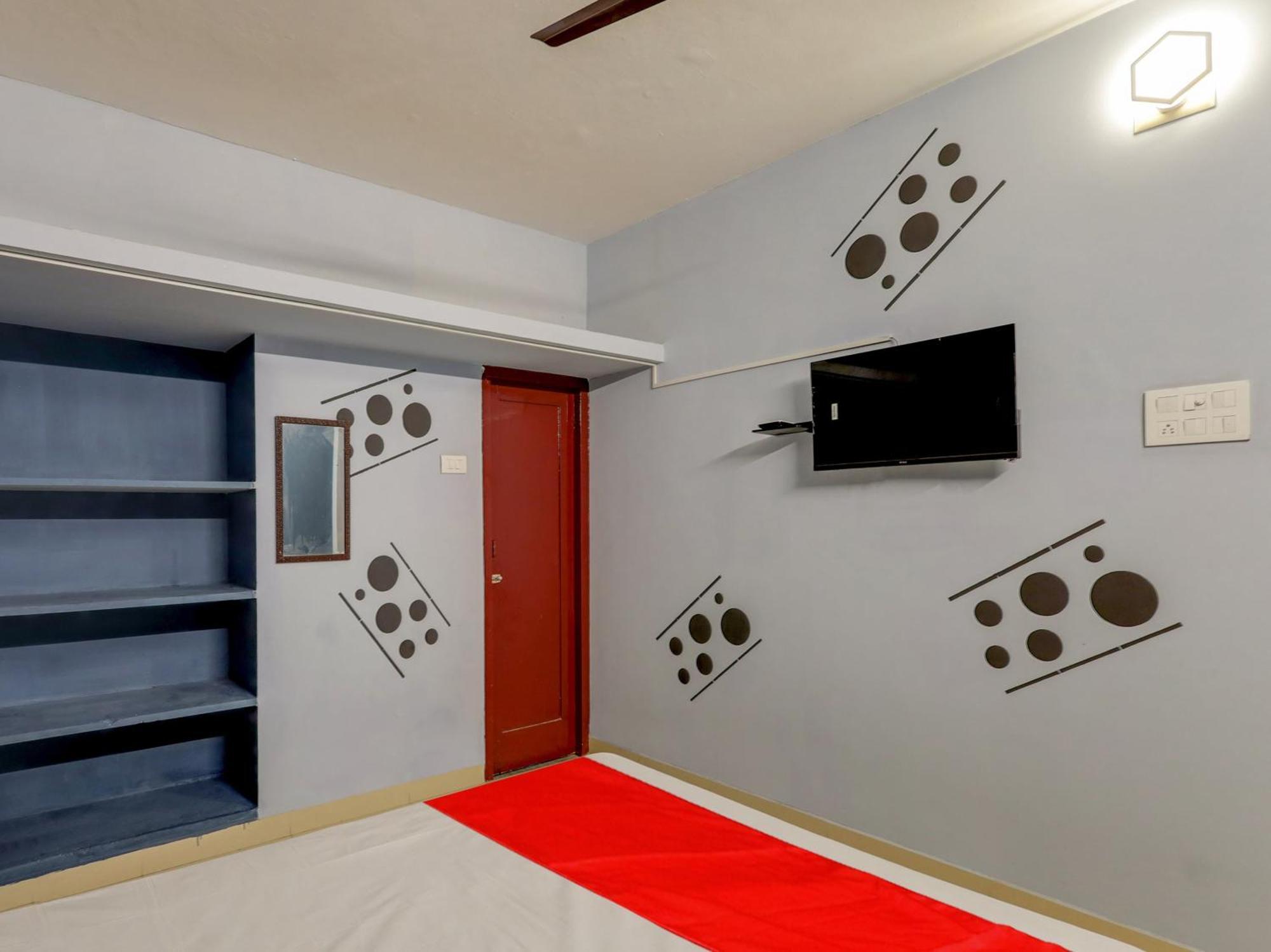 Super Hotel O Vsv Guest House Maduravoyal Ченнаи Экстерьер фото